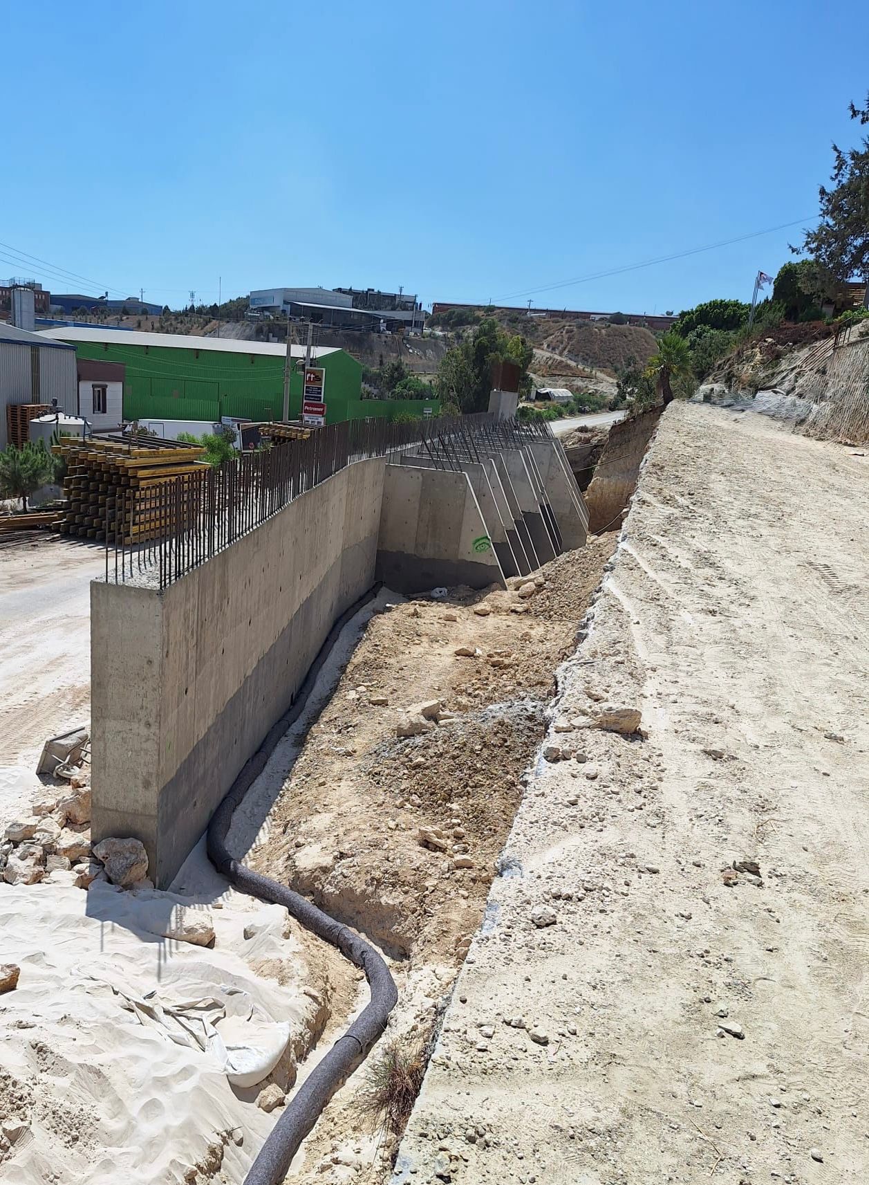 64916843-7271-4073-a375-946b6b9749ea